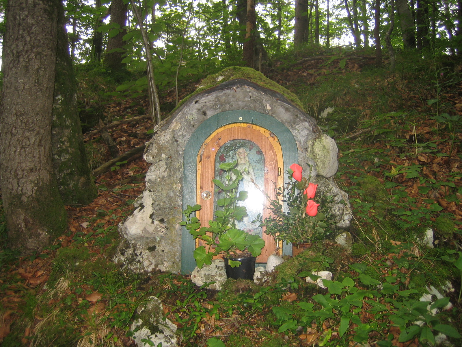 Virgin Mary wayside shrine at Mount  Heherstein
