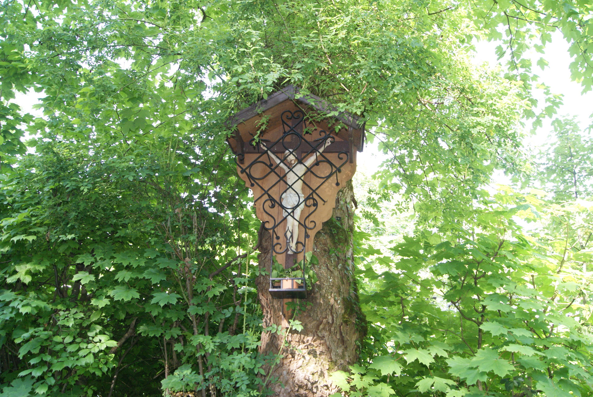 Wayside shrine on Maxquellgasse