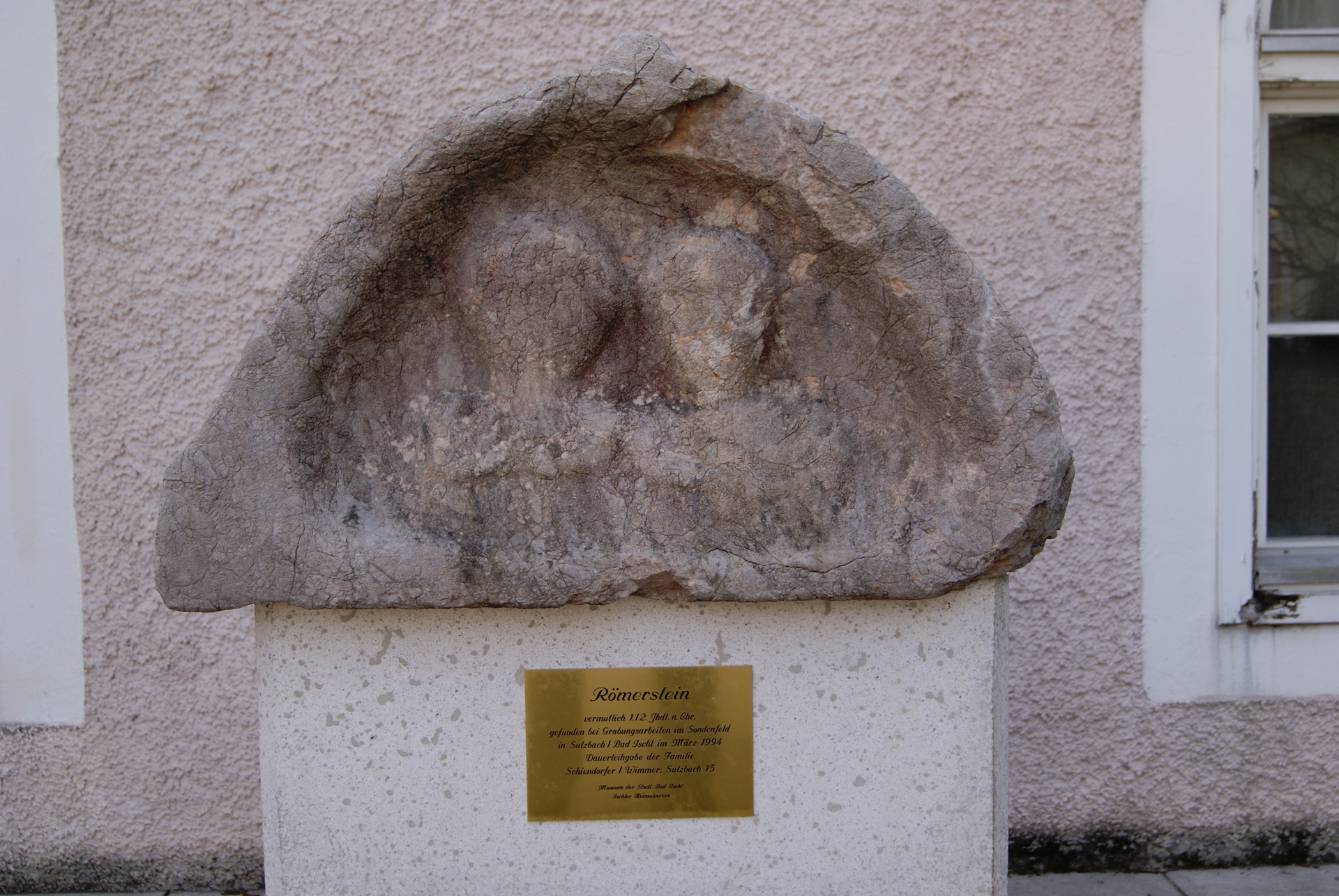 Römerstein im Garten des Stadtmuseums