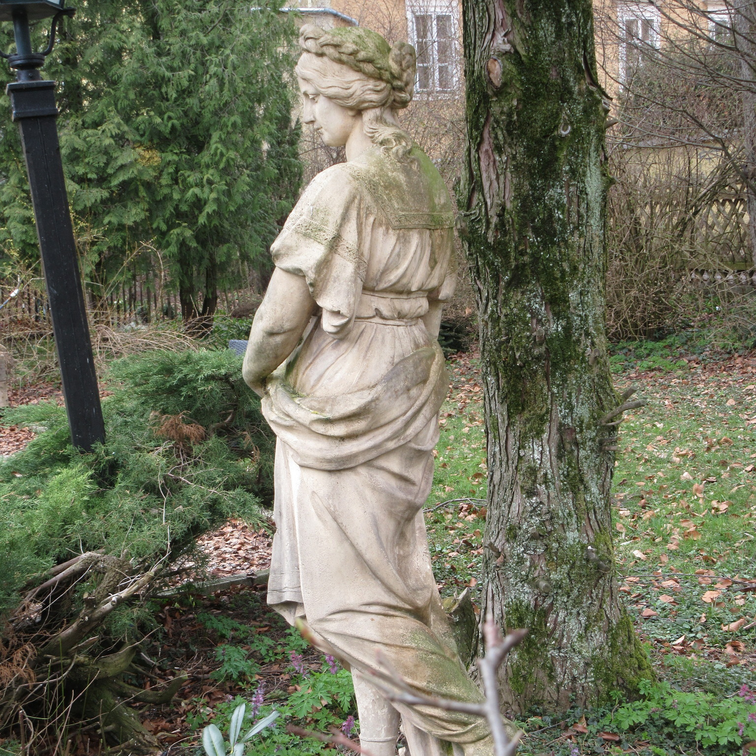 Statue einer Quellnymphe