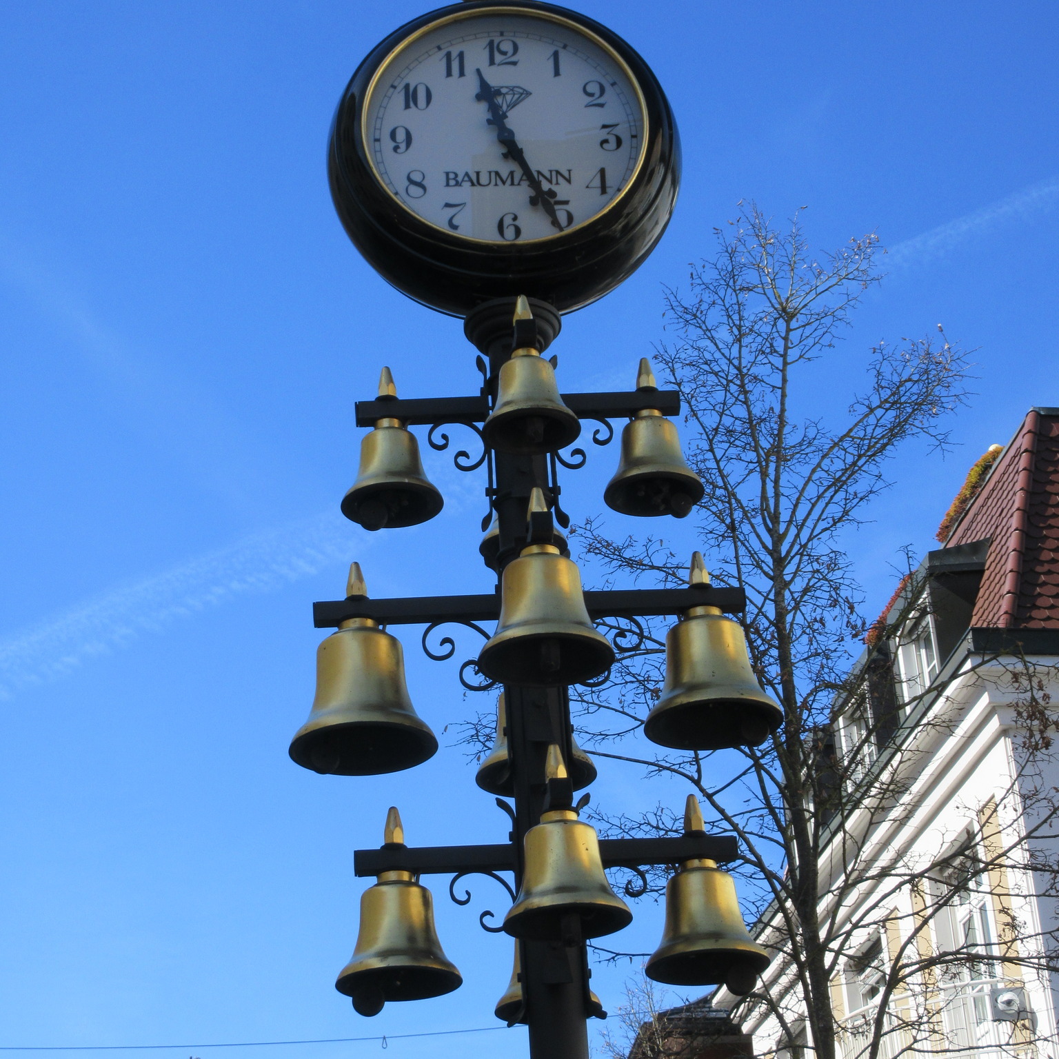 Uhr mit Glockenspiel