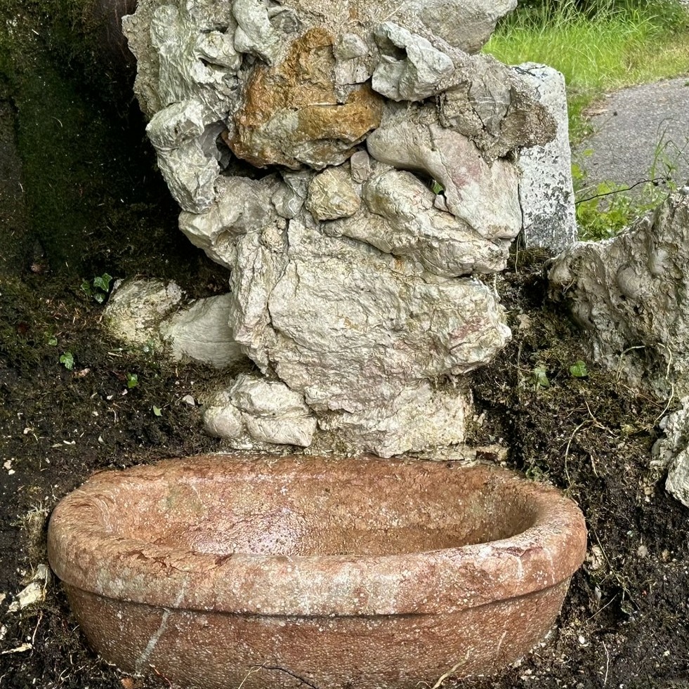 Bründl am Erdödy-Platz